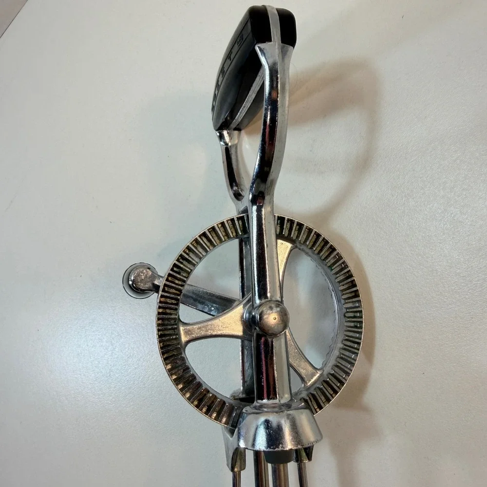 EKCO Best Hand Crank Egg Beater Vintage Black Stainless Steel Manual Mixer USA